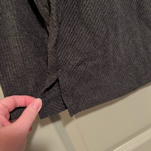 Gray pullover top - Picture 4 of 9